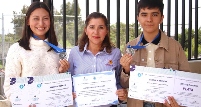 Alumnos de la UAG consiguen medalla de plata en Código Ciencia