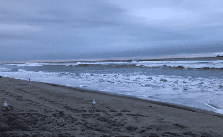 Autoridades advierten sobre alto oleaje en playas de Tijuana y Rosarito