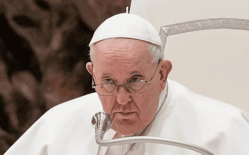 Papa Francisco responde a quienes critican la bendición para parejas del mismo sexo