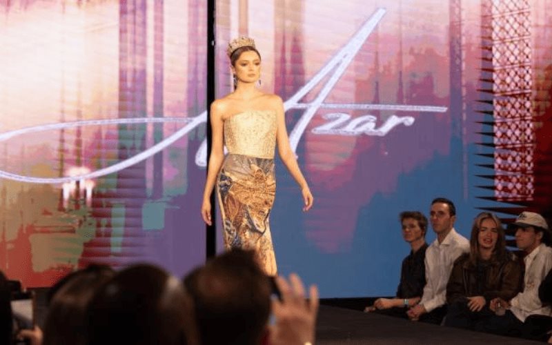 Paola Ruiz, primera modelo con labio leporino en desfilar en la New York Fashion Week