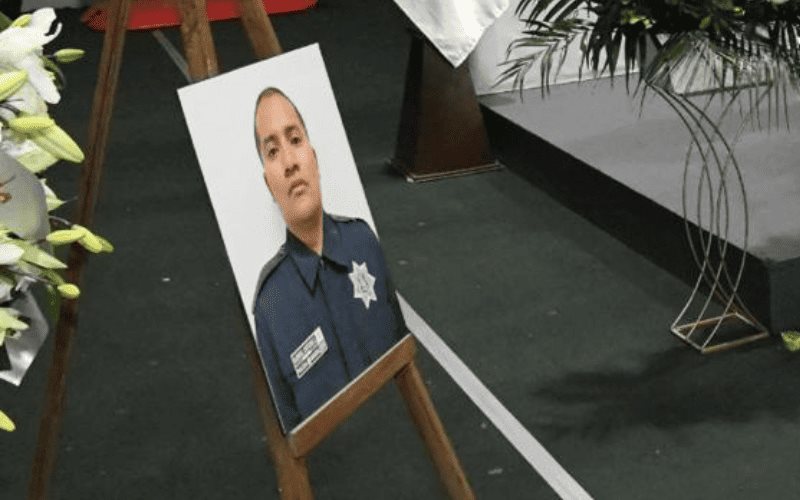 Gobierno de Ensenada realiza homenaje póstumo al agente Gabriel Cintura Castellanos