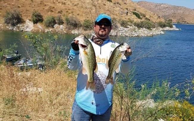 Serial de pesca de lobina arrancara en la presa El Carrizo de Tecate