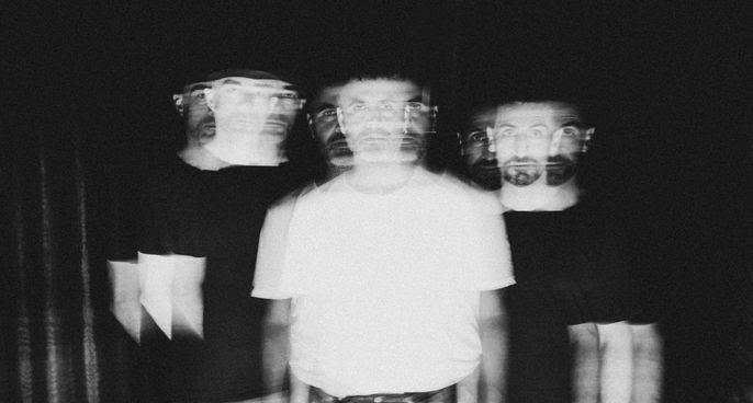 El trío español de post-punk Low Blows lanza el catártico nuevo single Normal