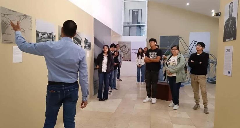 Estudiantes de Licenciatura del CUT visitan espacios culturales
