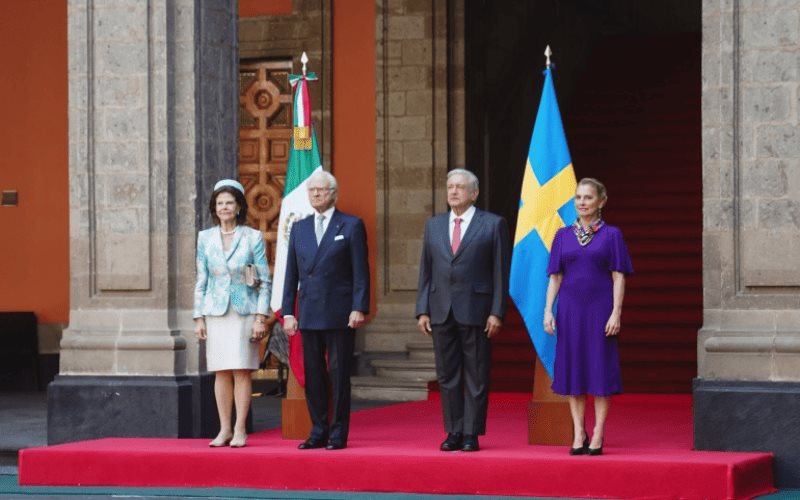 Presidente recibe en Palacio Nacional a reyes de Suecia