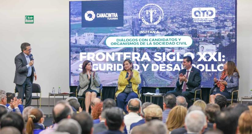 Xóchitl Gálvez plantea modernizar cruces fronterizos