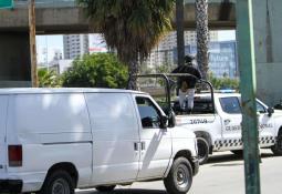 Policía municipal captura a tres fugitivos de la ley