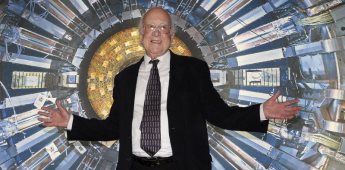Muere Peter Higgs, el físico que descubrió el bosón de Higgs, la partícula de Dios