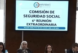 Fernández Noroña denuncia ante FGR al presidente de Ecuador