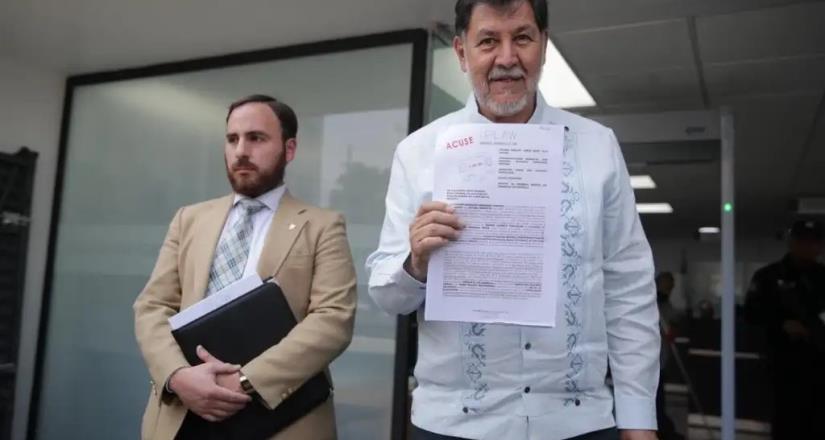 Fernández Noroña denuncia ante FGR al presidente de Ecuador