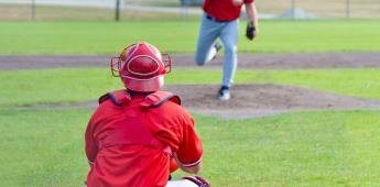 Béisbol profesional y recreacional: ¿Cómo prevenir lesiones a cualquier nivel?