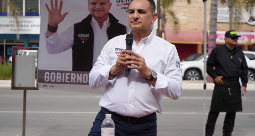 Fernando Serrano visita Playas de Rosarito, para reafirmar su compromiso con los vendedores del Mercado de Artesanías