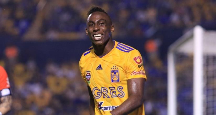 Julián Quiñones recibe tentadora oferta a horas de jugar la semifinal de la Liga MX