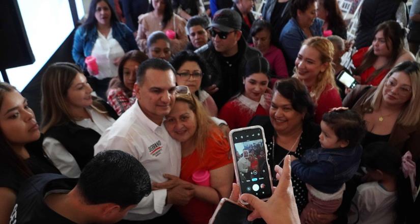 Candidato Fernando Serrano reconoce y apoya a las mujeres emprendedoras de Playas de Rosarito