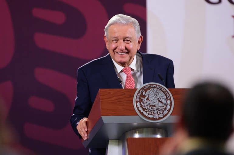 El debate y la Marea Rosa muestran que hay democracia auténtica: AMLO 