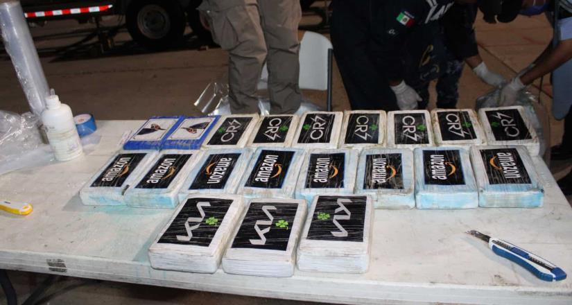 Personal de la Armada de México asegura más de 1,800 kilogramos de clorhidrato de cocaína en la mar