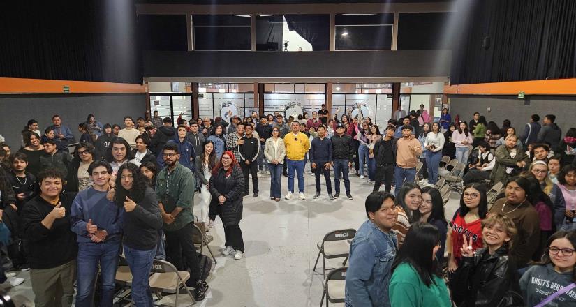 Estudiantes universitarios expresan ideas y proyectos al Candidato a la Alcaldía de Tijuana, Leonel Peiro Del Río