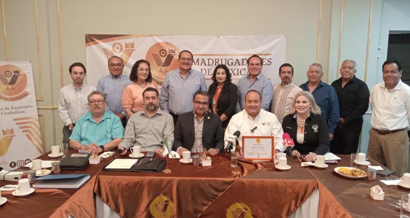 Ombudsperson participa en sesión de Grupo Madrugadores de Mexicali