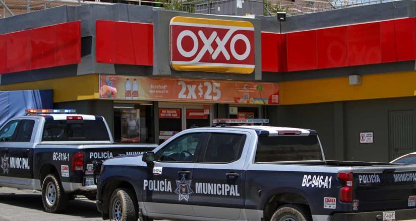 Hombre es ultimado apenas sale de un Oxxo