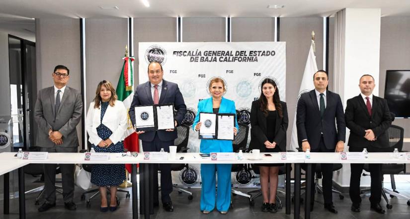 Firman CEDHBC y FGE convenio de colaboración