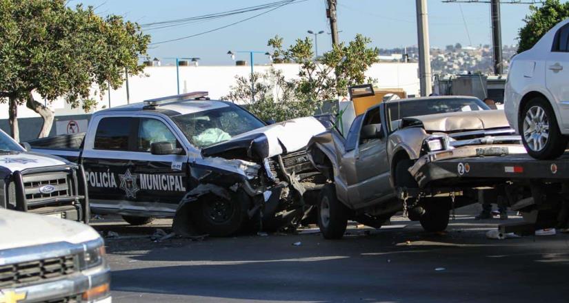 5 lesionados tras choque en el blvd Insurgentes