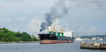 Venezuela usa una flota oscura y señales de ubicación falsas para enviar petróleo a Cuba