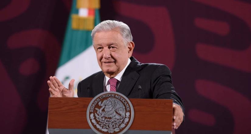 Carreteras y caminos artesanales impulsan desarrollo, generan empleos y benefician a las comunidades: AMLO