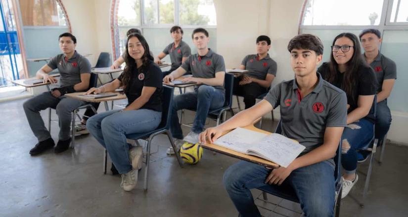 Primera generación en modalidad híbrida de jugadores de Xolos logra egresar