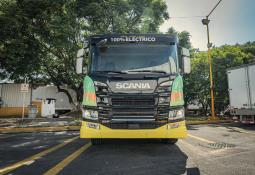 Huracán Beryl toca tierra en la isla Carriacou de Granada en el Caribe