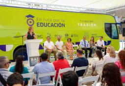 Cientos de jóvenes se gradúan de la Preparatoria del CUT