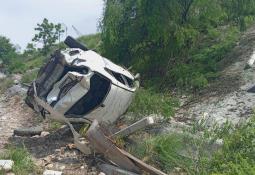 Beryl toca tierra como huracán de categoría 2, al norte de Tulum, Quintana Roo