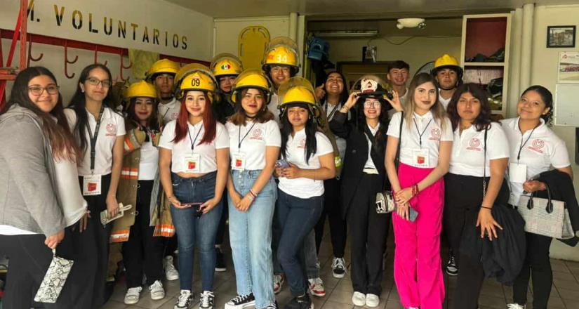 Alumnos del CUT visitan instalaciones de Pemex en Rosarito