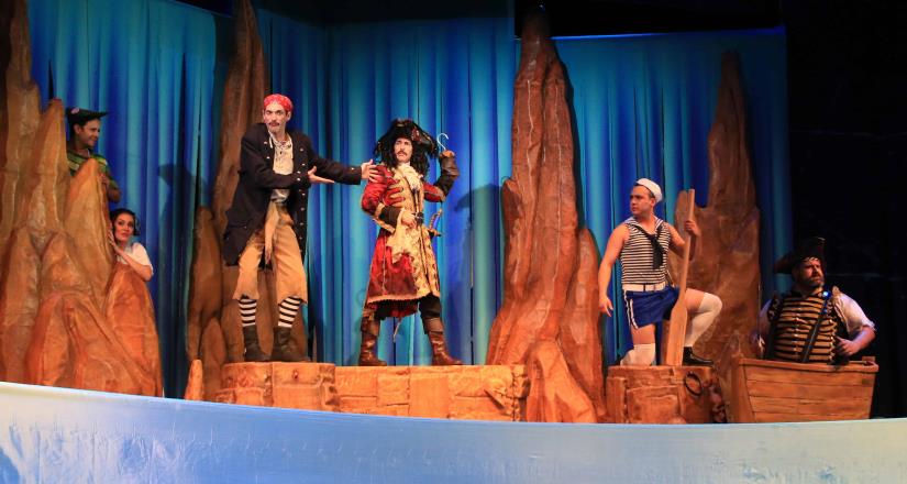 La exitosa obra de teatro Peter Pan Que Sale Mal que ha conquistado los corazones del público con su humor ingenioso y actuaciones memorables celebrará 200 representaciones