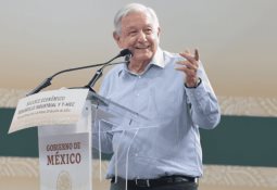 Oaxaca rompe Récord Guinness del quesillo más grande del mundo