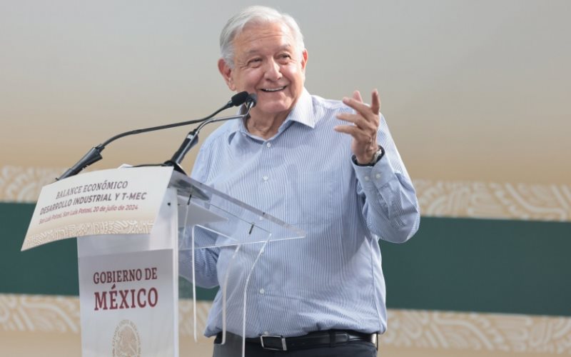 Modelo de Economía Moral redujo la pobreza y beneficia a todos los sectores en México: AMLO