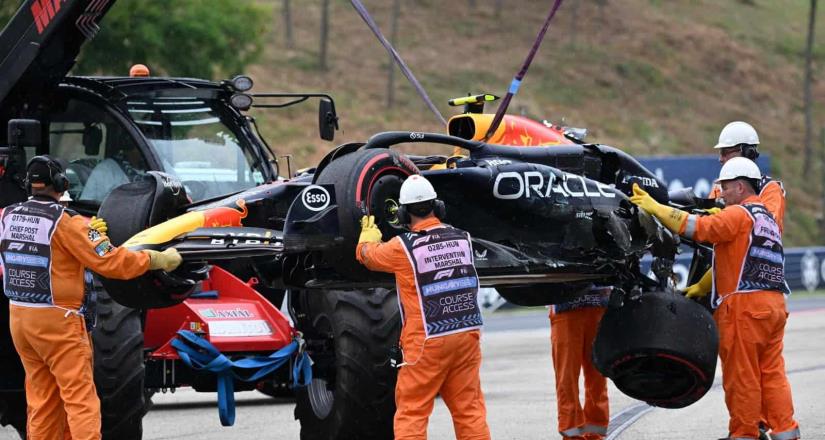 Checo Pérez choca en la Q1 del GP de Hungría