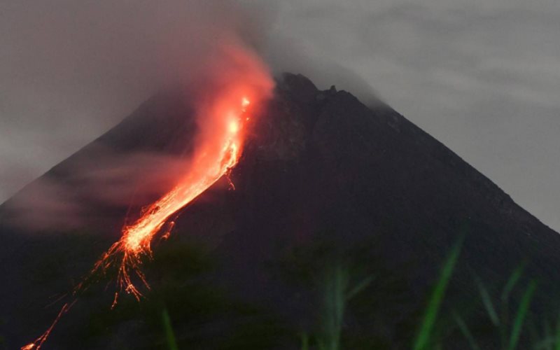 El Monte Merapi entra en actividad y sube a alerta de nivel 3