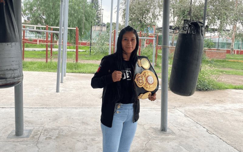 Maribel Pantera Ramírez gana el campeonato intercontinental de box en la categoría peso supermosca