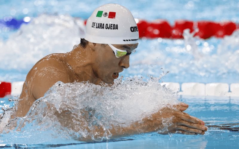 Nadador mexicano es descalificado en prueba de los 100m pecho en Juegos Olímpicos