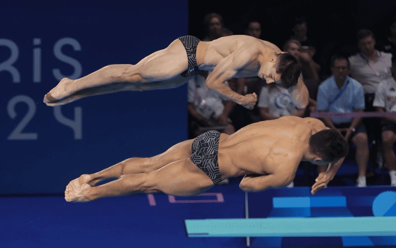 Osmar Olvera y Juan Manuel Celaya obtienen plata histórica desde el trampolín en París 2024