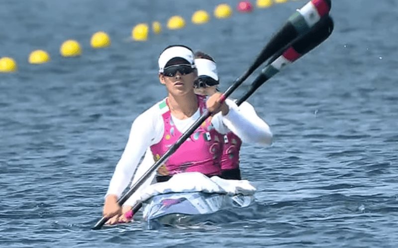 Karina Alanís y Beatriz Briones van a semifinales en el canotaje de París 2024