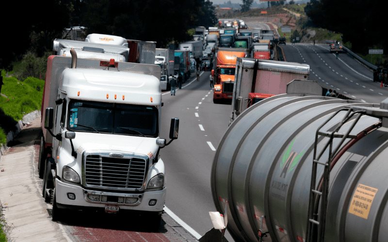 Ejidatarios liberan la autopista México-Puebla tras cinco días de bloqueo