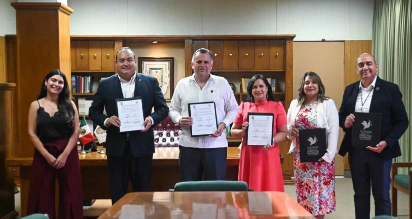 Firman CEDHBC y UABC convenio de colaboración