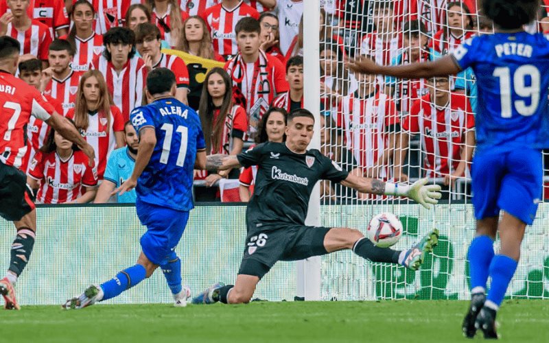 Alex Padilla debuta con el Athletic de Bilbao