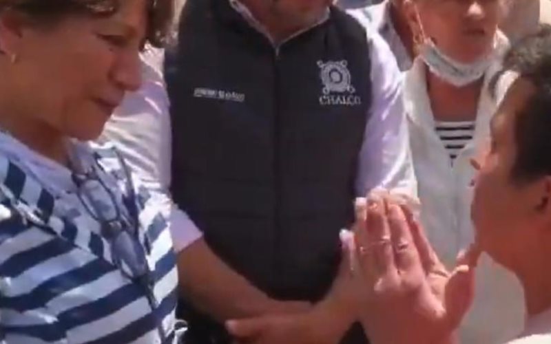 El PRI que es más rata nos daba solución: Afectados en Chalco confrontan a Delfina Gómez por falta de ayuda ante inundación