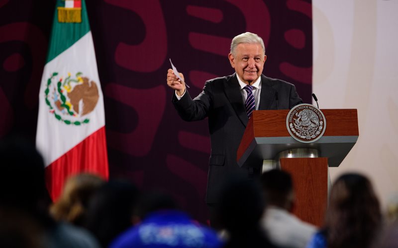 AMLO confirma a la Banda MS para el Grito de Independencia