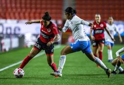 Xolos hace respetar la casa y suma ante Rayados