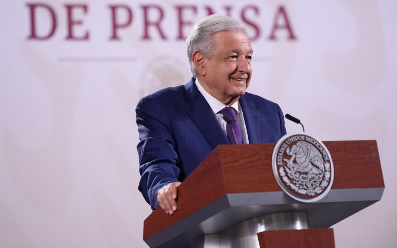 López Obrador celebra regreso a clases en educación básica