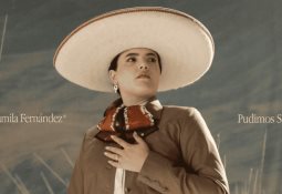 Karina Sofia presenta: Malandrona una audaz fusión de folk latino y música mexicana