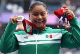 Gloria Zarza Guadarrama gana medalla de oro en Paralímpicos de París